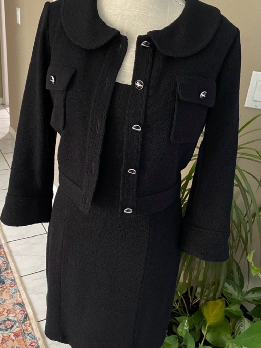 St. John Black Jacket & Dress Suit 10/12 Boucle Wool Knit Button Front Cropped